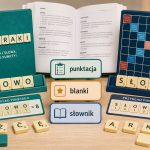 Ta sama plansza, siedem płytek na stojaku — a jednak to dwie różne gry. Rozkładamy na czynniki wszystkie różnice między Literakami a Scrabble.