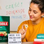 Polski uchodzi za jeden z trudniejszych języków — ale ma sekretną pomoc naukową: gry słowne. Pokazujemy, jak plansza i krzyżówka uczą tego, czego podręcznik nie umie.