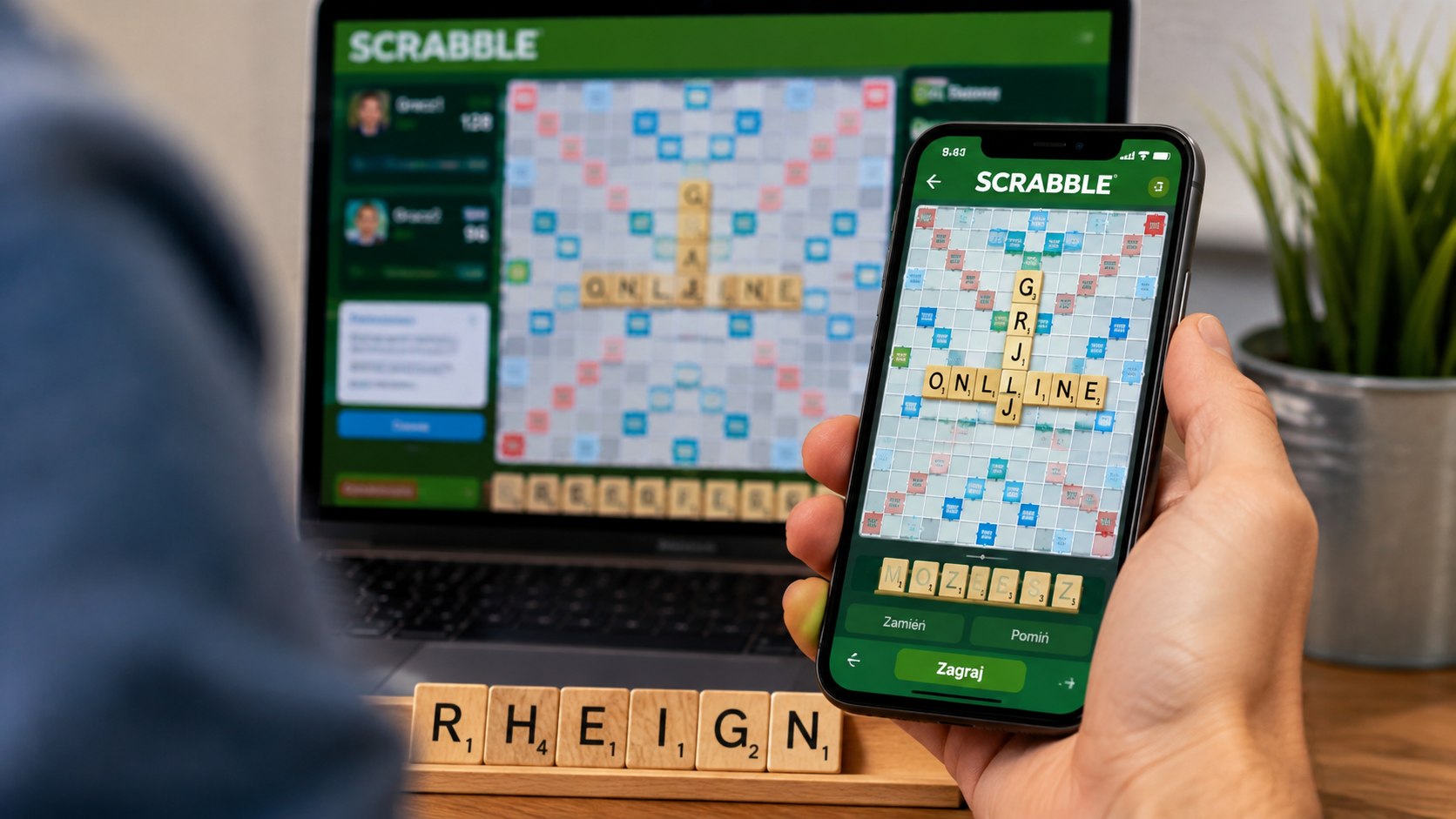 Od Literaków na Kurniku po aplikacje mobilne z botami — przegląd miejsc, gdzie zagrasz w Scrabble przez internet, z uwagami o słownikach i poziomie graczy.