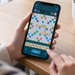 iteraki na telefonie to polska gra słowna online i offline. Poznaj zasady, tryby 3–60 minut, SJP i OSPS, premie, ranking, funkcje mobilne oraz wymagania aplikacji na Androida i iOS w 2026.